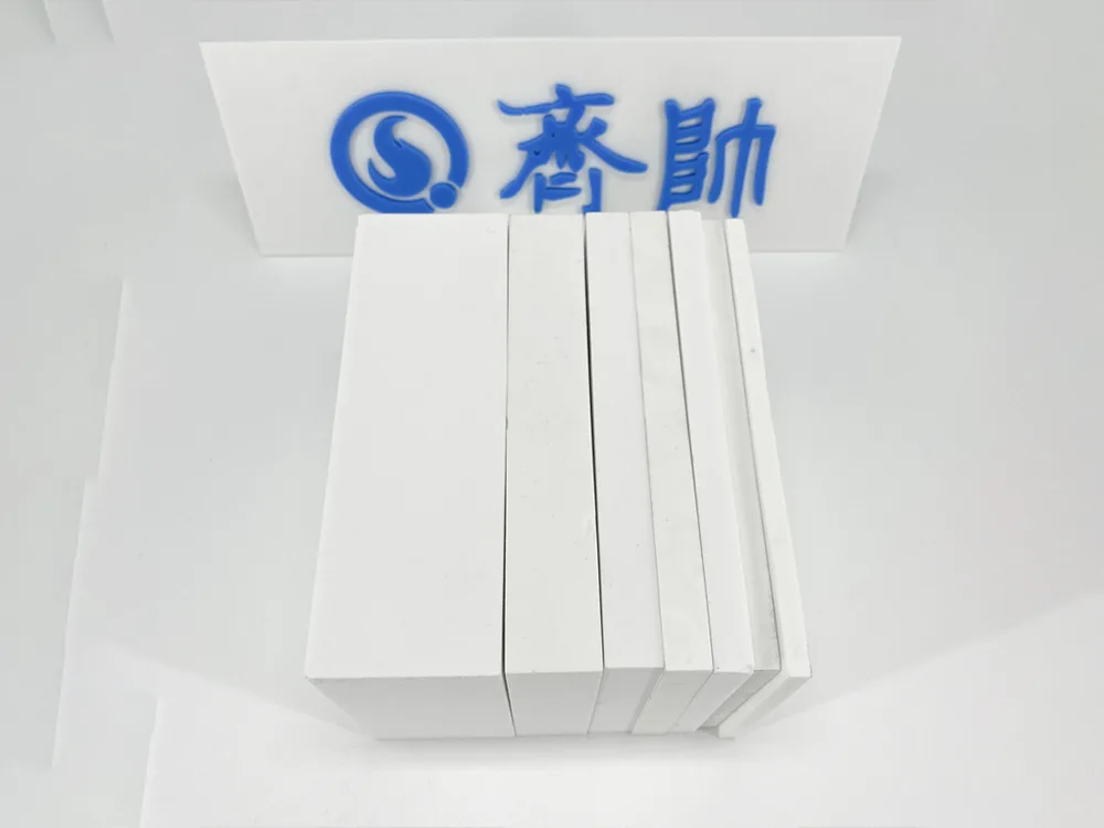 Bahan apa plat keramik alumina itu?