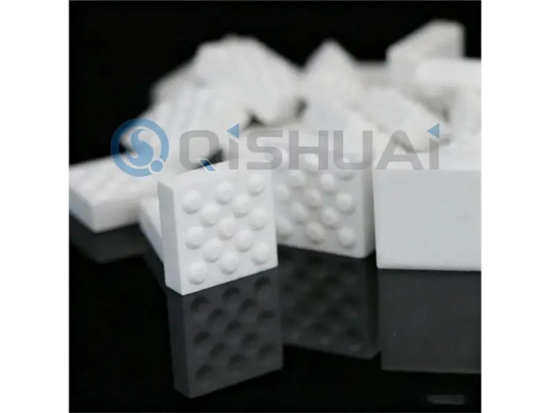 Ubin Mosaik Keramik Alumina Pola Terangkat – Solusi Keausan Praktis Dari Peralatan Tahan Aus Shandong Qishuai